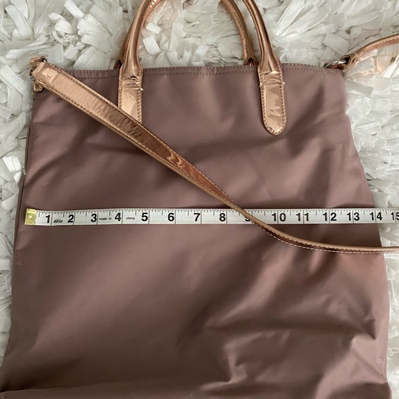 Banana Republic Rose gold and nylon bag - Picture 4 of 9